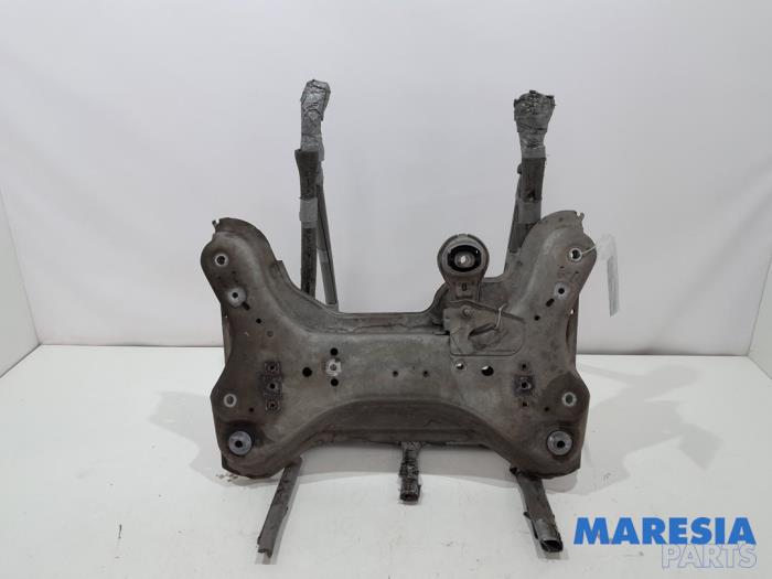 Begagnade Underram Renault Trafic (1FL/2FL/3FL/4FL) 1.6 dCi 90 Pris € 90,75 Inklusive moms erbjuds av Maresia Parts