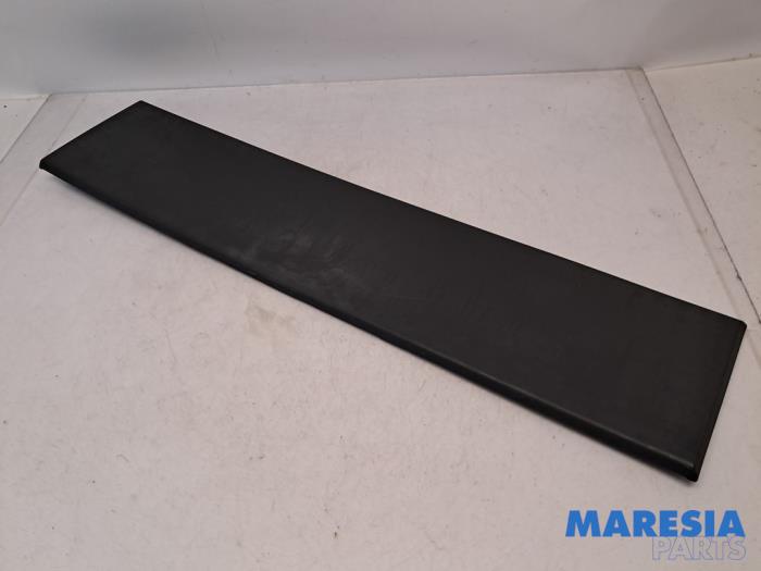 Begagnade Dekorstripe Fiat Ducato (250) 2.3 D 120 Multijet Pris € 48,40 Inklusive moms erbjuds av Maresia Parts