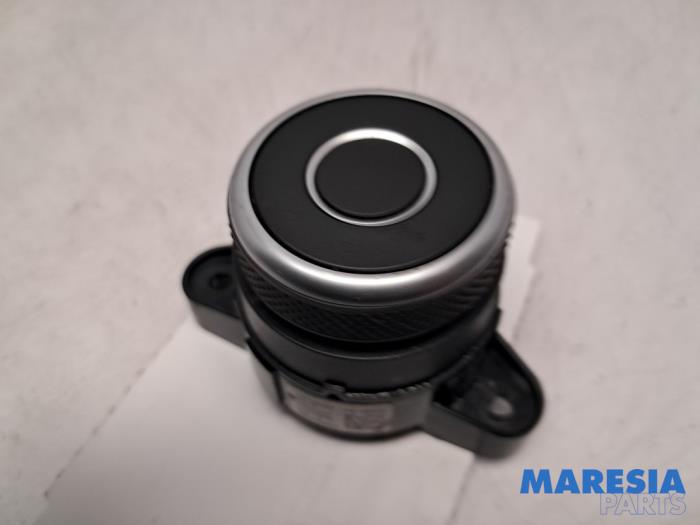 Używane Przelacznik Alfa Romeo Giulia (952) 2.0 T 16V Veloce Cena € 50,00 Procedura marży oferowane przez Maresia Parts