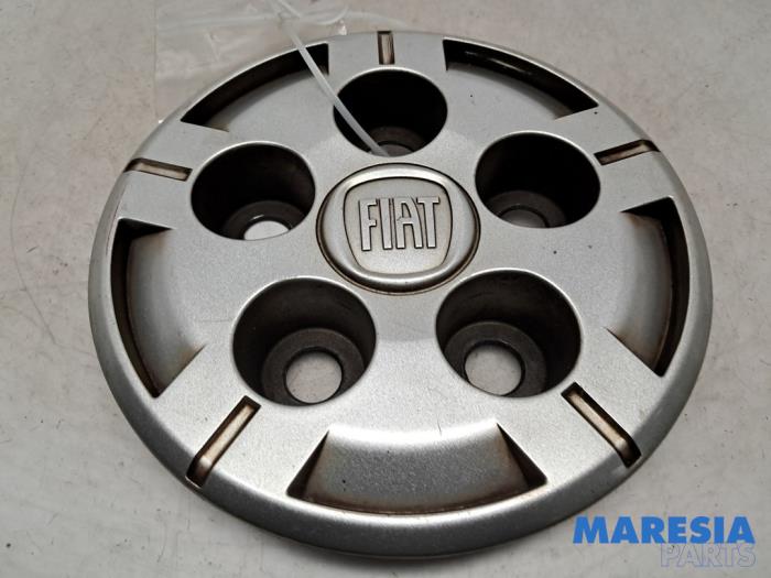 Używane Kolpak Fiat Ducato (250) 2.3 D 120 Multijet Cena € 12,10 Z VAT oferowane przez Maresia Parts