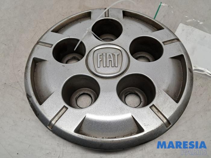 Używane Kolpak Fiat Ducato (250) 2.3 D 120 Multijet Cena € 12,10 Z VAT oferowane przez Maresia Parts