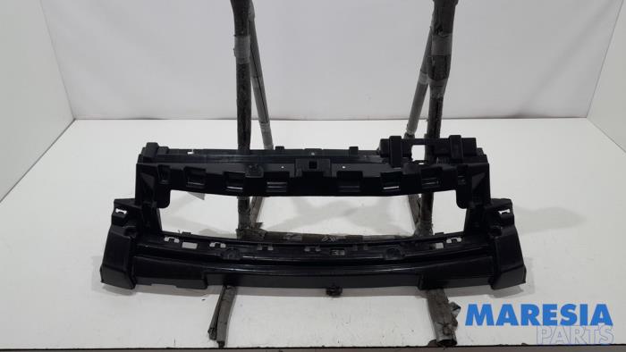 Begagnade Framdelsstöd Citroen Jumpy (G9) 1.6 HDI 16V Pris € 42,35 Inklusive moms erbjuds av Maresia Parts