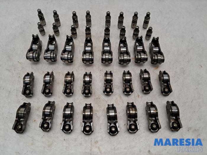 Usagé Culbuteur Peugeot 3008 I (0U/HU) 1.6 VTI 16V Prix € 75,00 Règlement à la marge proposé par Maresia Parts