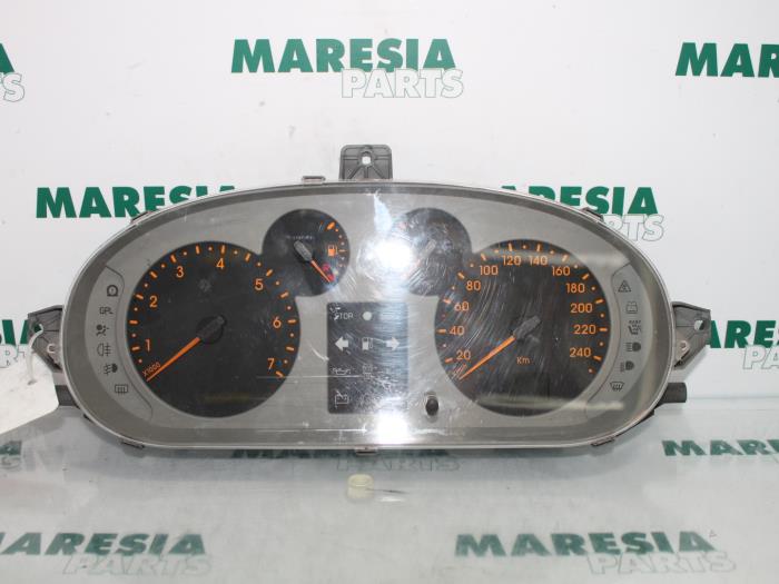 Begagnade Instrumentpanel Renault Scénic I (JA) 1.9 dCi RX4 Pris € 40,00 Marginaltabell erbjuds av Maresia Parts