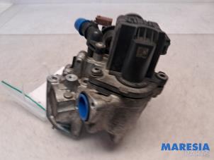 AGR Ventil van een Fiat Doblo Cargo (263) 1.3 MJ 16V DPF Euro 5 2012
