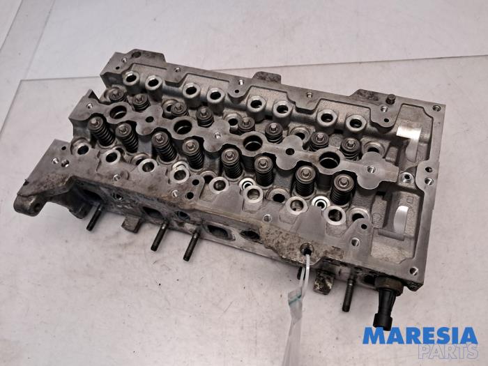 Begagnade Topplock Fiat Doblo Cargo (263) 1.3 MJ 16V DPF Euro 5 Pris € 301,29 Inklusive moms erbjuds av Maresia Parts