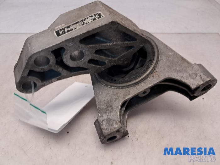 Used Engine mount Alfa Romeo Giulietta (940) 1.4 TB 16V MultiAir Price € 29,99 Margin scheme offered by Maresia Parts