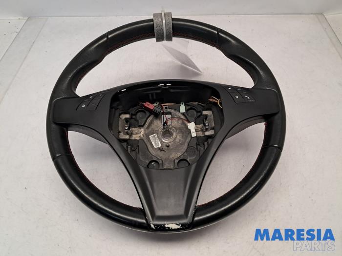 Begagnade Ratt Alfa Romeo Giulietta (940) 1.4 TB 16V MultiAir Pris € 75,00 Marginaltabell erbjuds av Maresia Parts