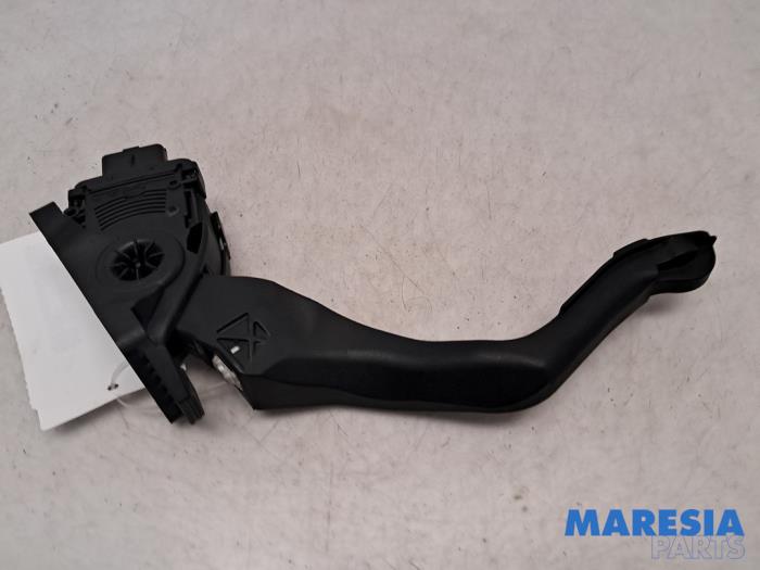 Gaspedalsensor från en Citroën DS3 (SA) 1.6 16V VTS THP 155 2010