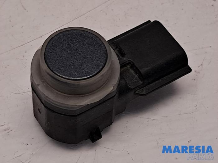 Usados Sensor PDC Renault Zoé (AG) R90 Precio € 22,95 Norma de margen ofrecido por Maresia Parts