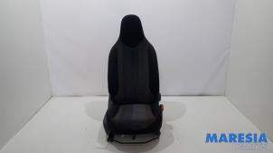 Begagnade Säte, höger Peugeot 108 1.0 12V Pris € 125,00 Marginaltabell erbjuds av Maresia Parts