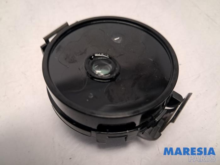 Begagnade Regnsensor Renault Zoé (AG) R90 Pris € 15,00 Marginaltabell erbjuds av Maresia Parts