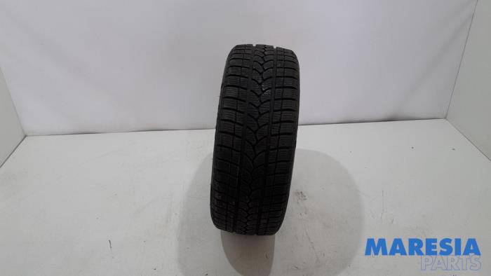 Begagnade Vinterdäck Citroen C5 III Tourer (RW) 2.0 16V Pris € 35,00 Marginaltabell erbjuds av Maresia Parts