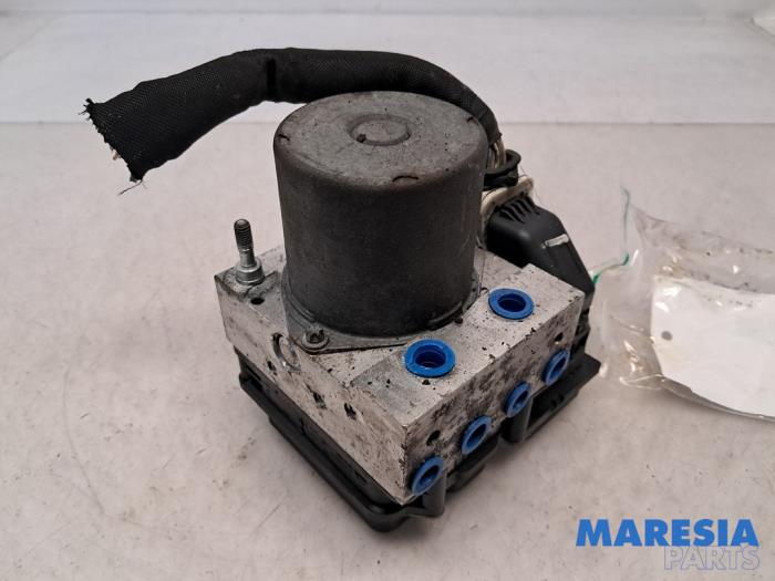 Used ABS pump Citroen C5 III Tourer (RW) 2.0 16V Price € 99,95 Margin scheme offered by Maresia Parts