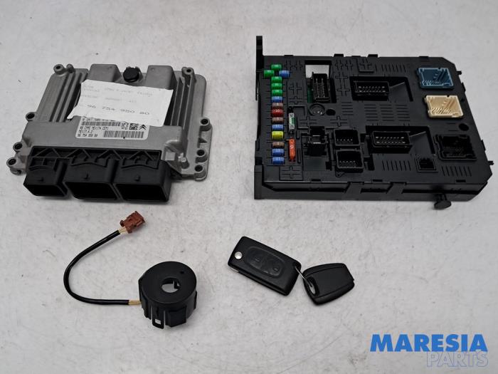 Used Engine management computer Peugeot 308 (4A/C) 1.6 VTI 16V Price € 315,00 Margin scheme offered by Maresia Parts