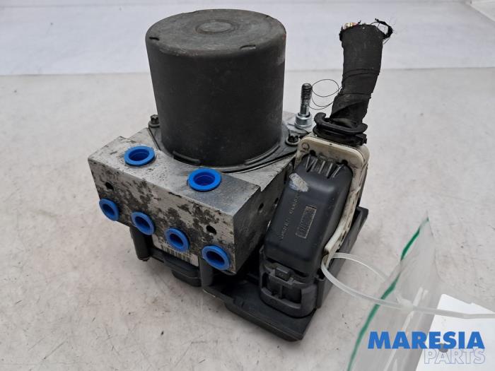 Used ABS pump Citroen C5 III Tourer (RW) 2.0 16V Price € 99,95 Margin scheme offered by Maresia Parts