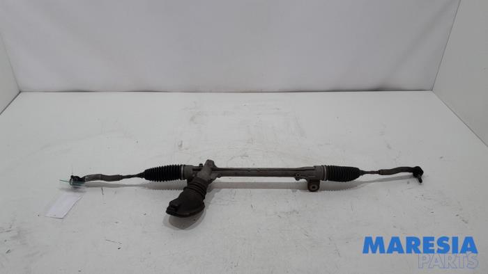 Begagnade Styrbox Peugeot 108 1.0 12V Pris € 74,99 Marginaltabell erbjuds av Maresia Parts