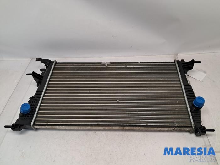 Usagé Radiateur Renault Megane III Grandtour (KZ) 1.2 16V TCE 115 Prix € 35,00 Règlement à la marge proposé par Maresia Parts