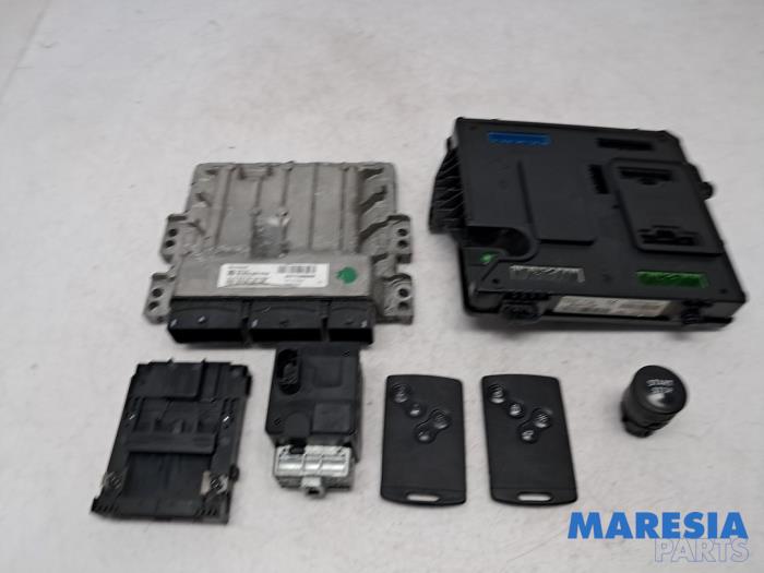 Used Engine management computer Renault Megane III Grandtour (KZ) 1.2 16V TCE 115 Price € 299,00 Margin scheme offered by Maresia Parts