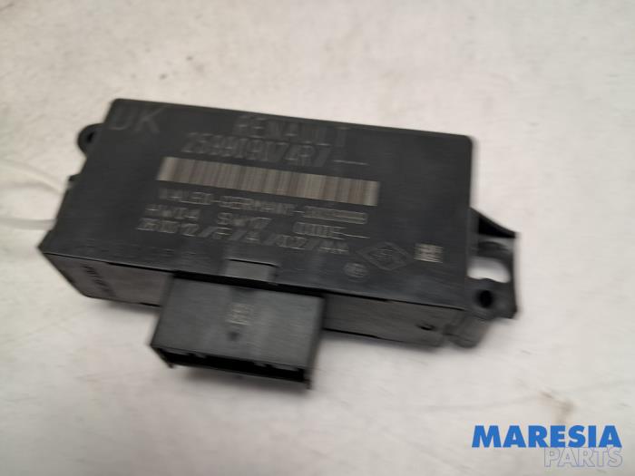 Usados Módulo PDC Renault Megane III Grandtour (KZ) 1.2 16V TCE 115 Precio € 75,00 Norma de margen ofrecido por Maresia Parts