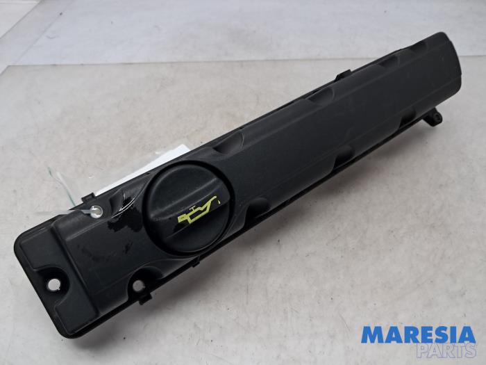 Usagé Couvercle soupapes Citroen C5 III Tourer (RW) 2.0 16V Prix € 25,00 Règlement à la marge proposé par Maresia Parts