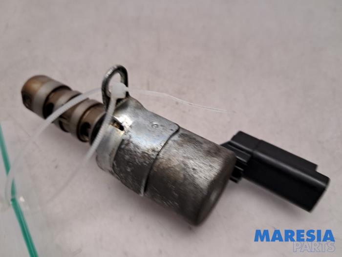 Begagnade Kamaxelsensor Citroen C5 III Tourer (RW) 2.0 16V Pris € 50,00 Marginaltabell erbjuds av Maresia Parts