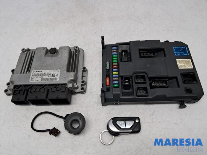 Used Engine management computer Citroen DS3 Cabrio (SB) 1.6 16V VTS THP Price € 350,00 Margin scheme offered by Maresia Parts