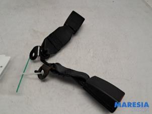 Usados Lengüeta de cinturón de seguridad izquierda detrás Citroen DS3 Cabrio (SB) 1.6 16V VTS THP Precio € 14,95 Norma de margen ofrecido por Maresia Parts