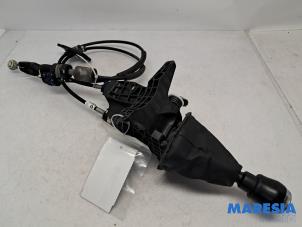 Usagé Levier de vitesse Renault Trafic (1FL/2FL/3FL/4FL) 2.0 dCi 16V 120 Prix € 96,79 Prix TTC proposé par Maresia Parts