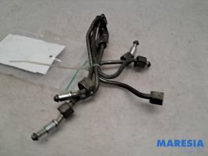 Usados Tubo de combustible Alfa Romeo GT (937) 1.9 JTD 16V Multijet Precio € 35,00 Norma de margen ofrecido por Maresia Parts