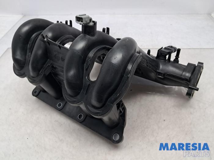 Gebrauchte Ansaugbrugge Renault Twingo II (CN) 1.2 Preis € 50,00 Margenregelung angeboten von Maresia Parts