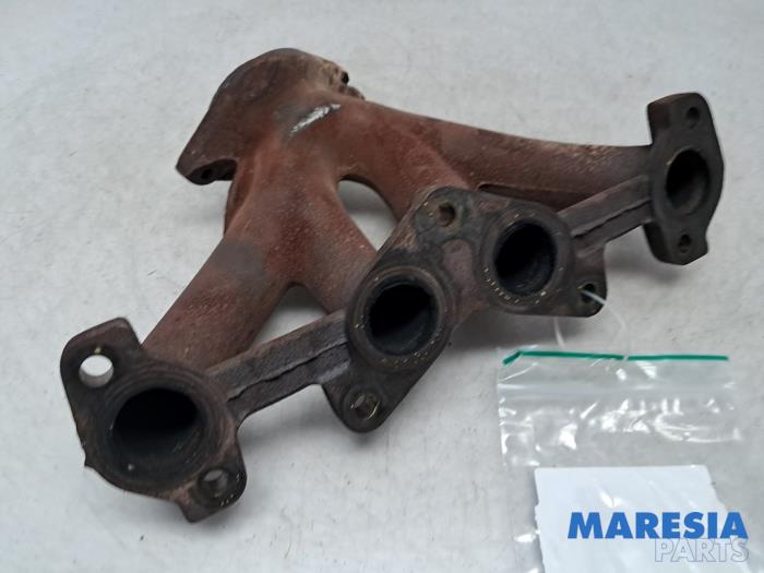 Gebrauchte Abgaskrümmer Renault Twingo II (CN) 1.2 Preis € 29,95 Margenregelung angeboten von Maresia Parts