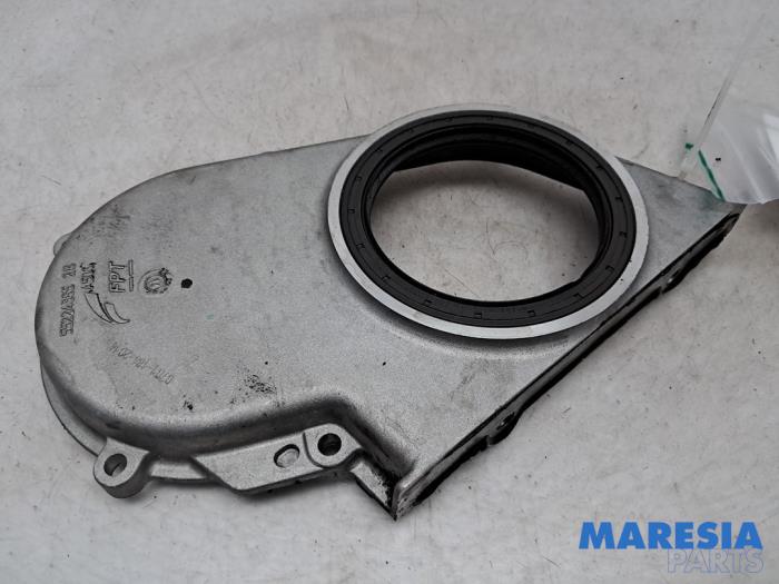 Usagé Couvercle de distribution Fiat Punto III (199) 0.9 TwinAir Turbo 100 Prix € 25,00 Règlement à la marge proposé par Maresia Parts