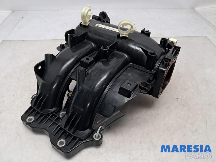 Begagnade Insugsrör Fiat Punto III (199) 0.9 TwinAir Turbo 100 Pris € 85,00 Marginaltabell erbjuds av Maresia Parts