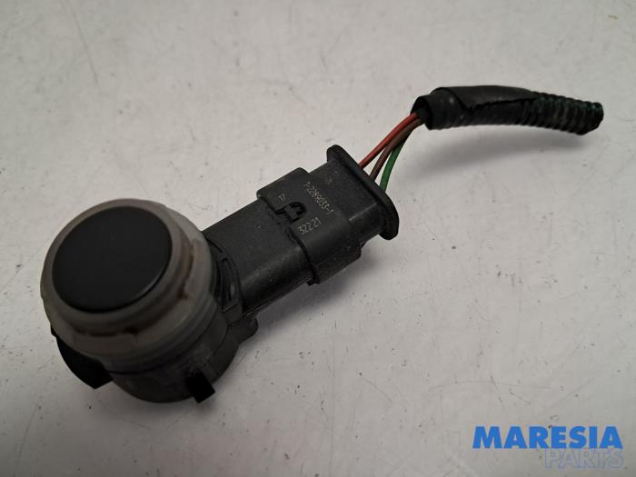 Usados Sensor PDC Opel Combo Cargo 1.5 CDTI 100 Precio € 30,19 IVA incluido ofrecido por Maresia Parts