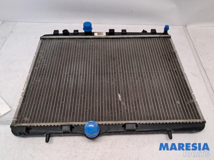 Usagé Radiateur Citroen DS3 Cabrio (SB) 1.6 16V VTS THP Prix € 35,00 Règlement à la marge proposé par Maresia Parts