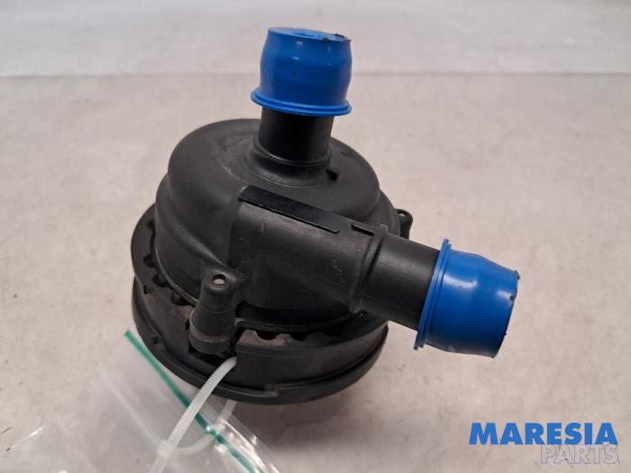 Begagnade Extra vattenpump Alfa Romeo Giulia (952) 2.0 T 16V Pris € 89,99 Marginaltabell erbjuds av Maresia Parts