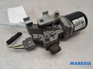 Usagé Moteur essuie-glace avant Renault Clio IV (5R) 0.9 Energy TCE 90 12V Prix € 75,00 Règlement à la marge proposé par Maresia Parts