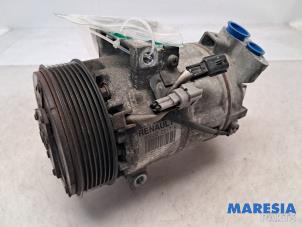 Used Air conditioning pump Renault Captur (2R) 0.9 Energy TCE 12V Price € 100,00 Margin scheme offered by Maresia Parts
