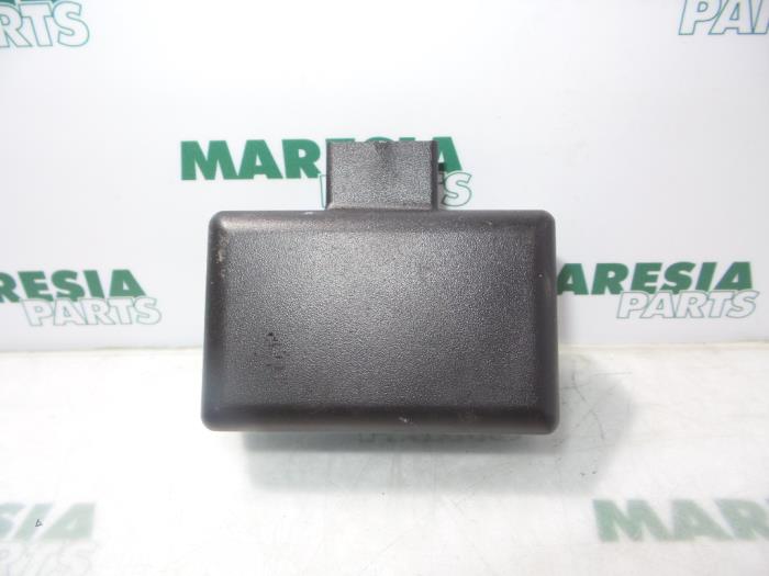 Begagnade Regnsensor Alfa Romeo 166 2.0 Twin Spark 16V Pris € 50,00 Marginaltabell erbjuds av Maresia Parts