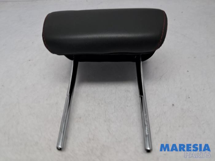Begagnade Nackstöd Alfa Romeo Giulietta (940) 1.75 TBI 16V QV Pris € 75,00 Marginaltabell erbjuds av Maresia Parts