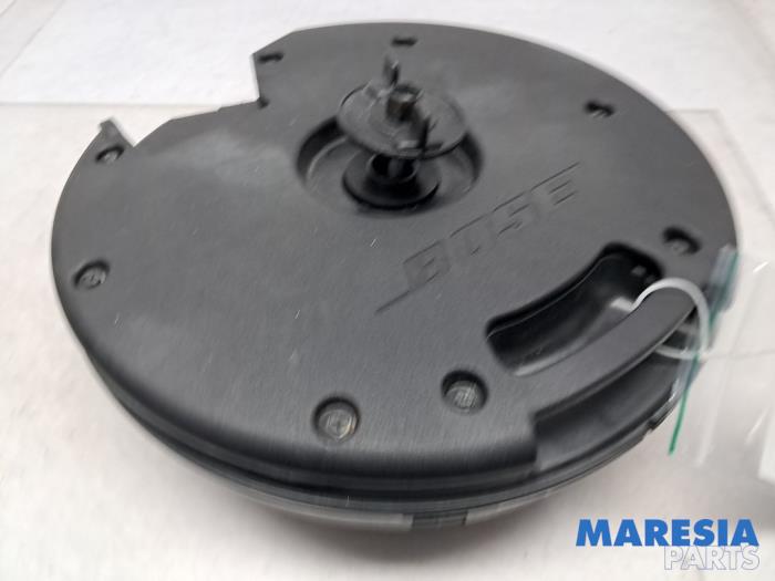 Begagnade Bashögtalare Alfa Romeo Giulietta (940) 1.75 TBI 16V QV Pris € 124,95 Marginaltabell erbjuds av Maresia Parts