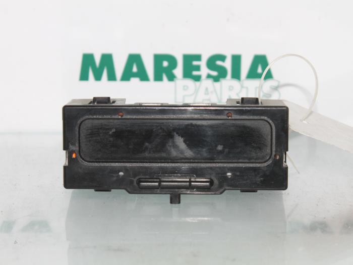 Used Interior display Renault Megane Break/Grandtour (KA) 1.9D Price € 15,00 Margin scheme offered by Maresia Parts
