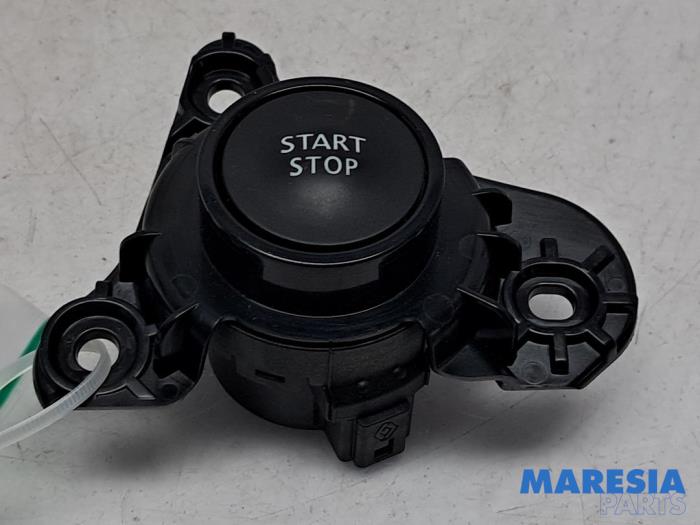 Usagé Commande start/stop Renault Scénic IV (RFAJ) 1.3 TCE 140 16V Prix € 9,99 Règlement à la marge proposé par Maresia Parts