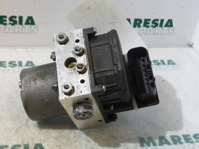 Usagé Bloc ABS Fiat Stilo MW (192C) 1.6 16V Prix € 75,00 Règlement à la marge proposé par Maresia Parts