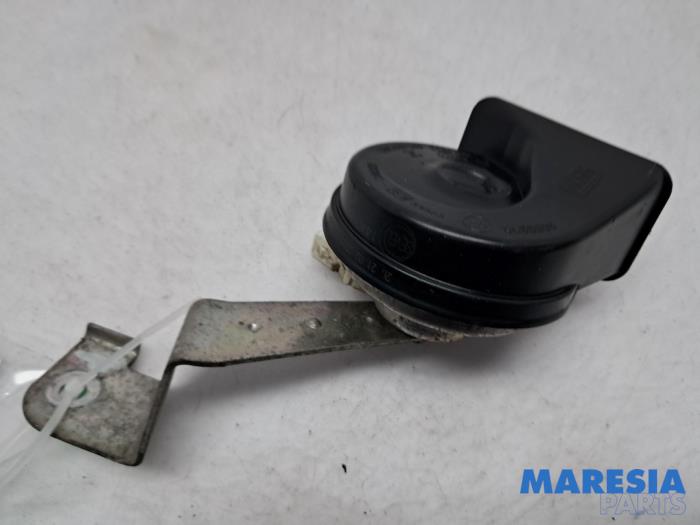 Używane Klakson Toyota ProAce (MDX) 2.0 D4-D Cena € 30,25 Z VAT oferowane przez Maresia Parts