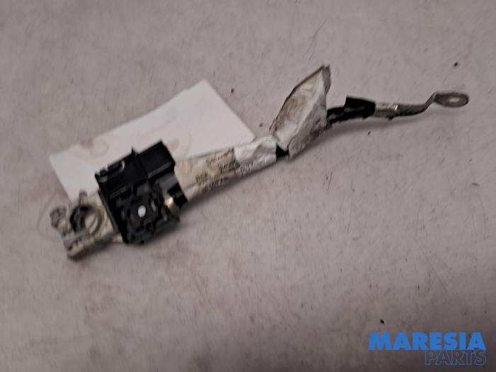 Begagnade Batterisensor Renault Talisman Estate (RFDK) 1.6 Energy TCe 150 Pris € 25,00 Marginaltabell erbjuds av Maresia Parts