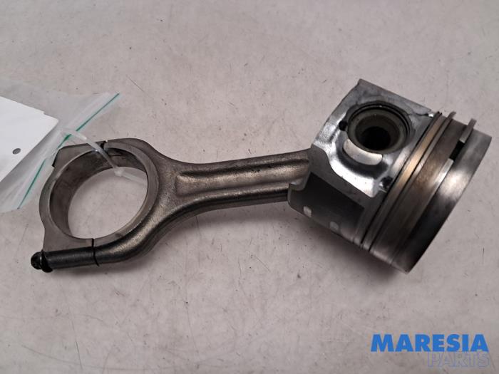 Gebrauchte Pleuelstange Citroen C4 Picasso (3D/3E) 1.6 e-HDi 115 Preis € 50,00 Margenregelung angeboten von Maresia Parts