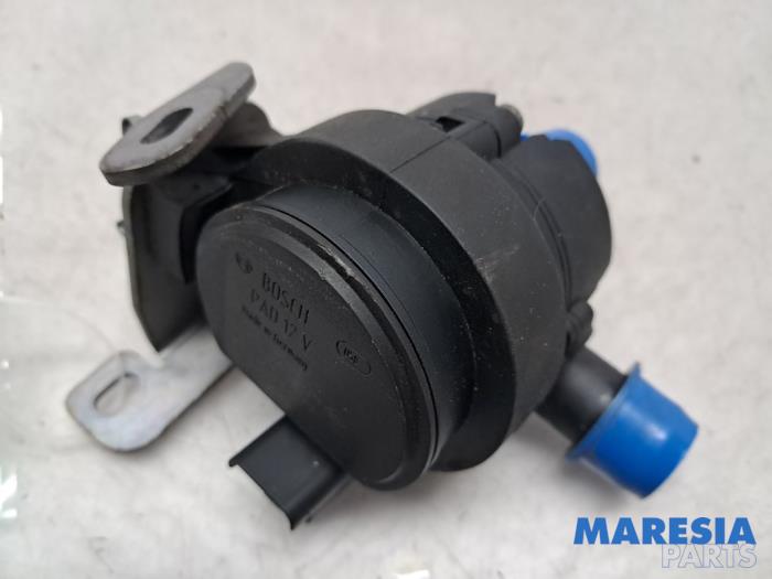 Begagnade Extra vattenpump Renault Talisman Estate (RFDK) 1.6 Energy TCe 150 Pris € 24,99 Marginaltabell erbjuds av Maresia Parts