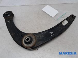 Begagnade Främre undre gaffelben, vänster Citroen C4 Picasso (UD/UE/UF) 1.6 16V THP Sensodrive Pris € 25,00 Marginaltabell erbjuds av Maresia Parts